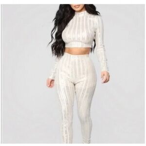 🪞 NWT SET  2 piece dreamy glam pant set and dressy crop top matching set